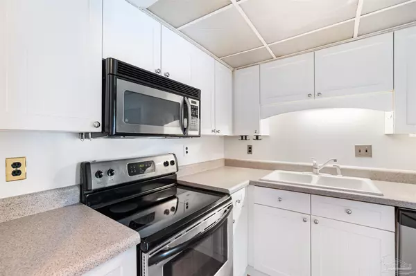 Pensacola Beach, FL 32561,330 Ft Pickens Rd