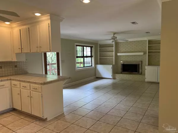 Pensacola, FL 32504,4210 Monteigne Dr