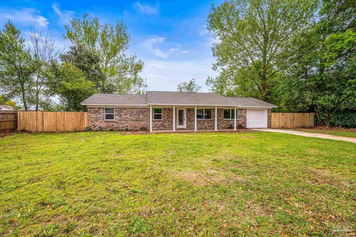 Pace, FL 32571,5081 Matthew Rd