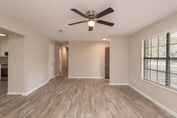 Milton, FL 32570,6466 Charleston Ct