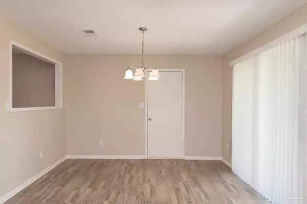 Milton, FL 32570,6466 Charleston Ct