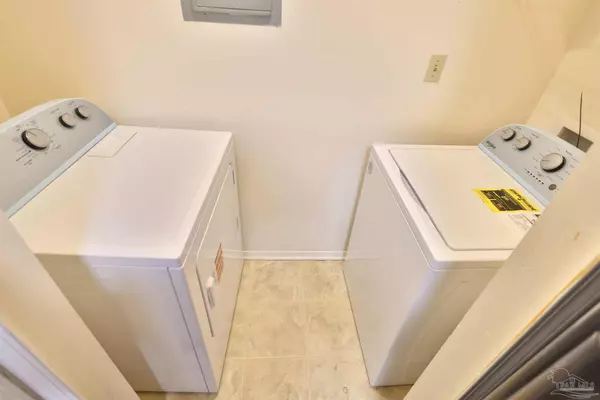 Pensacola, FL 32503,2201 Scenic Hwy