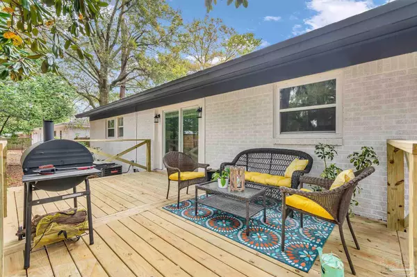 Pensacola, FL 32504,3850 Forest Glen Dr