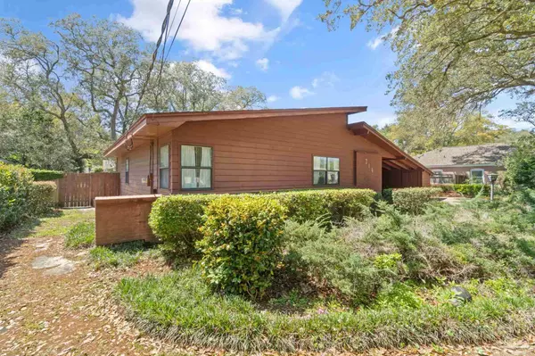 Gulf Breeze, FL 32561,316 Valencia St