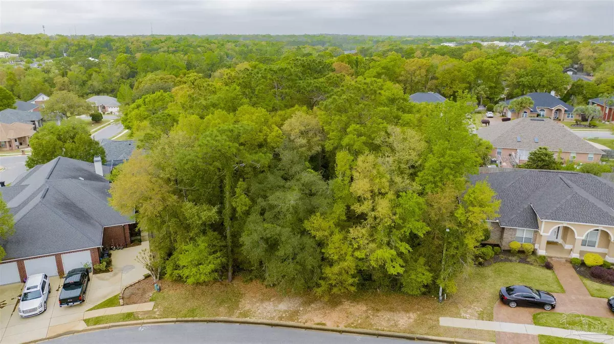 Pensacola, FL 32504,6011 Chapman Cir