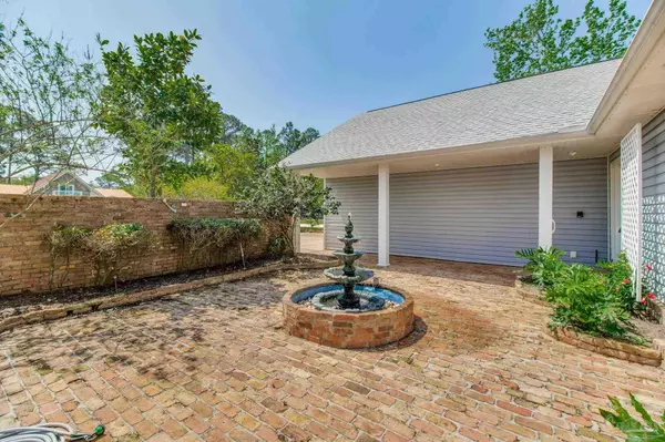 Pensacola, FL 32507,5202 Pale Moon Dr