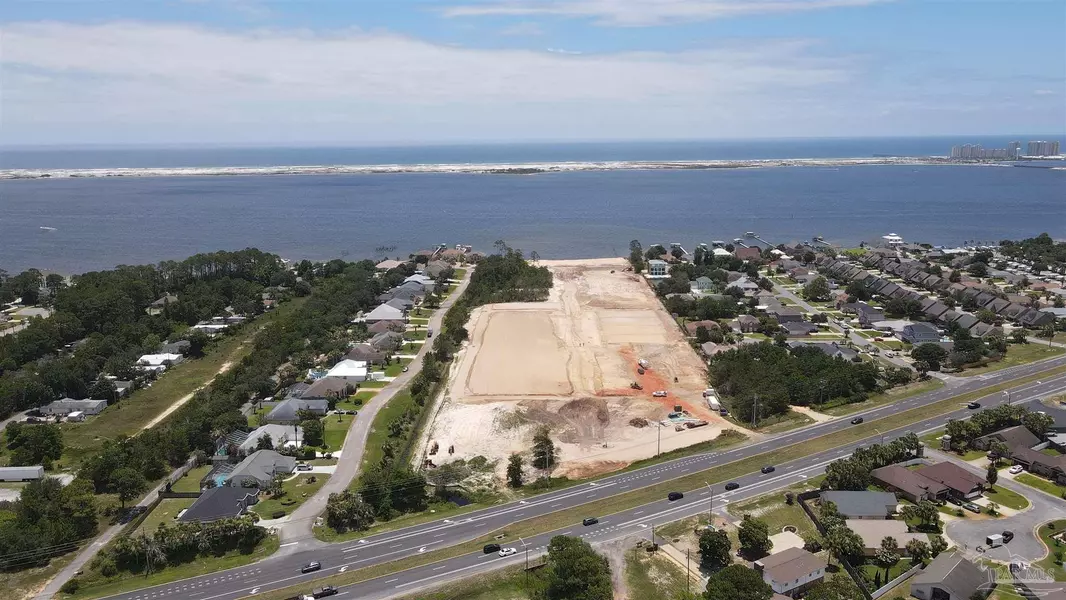 14A Herons Nest Dr, Navarre, FL 32566