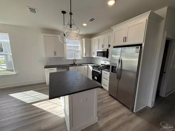 Pensacola, FL 32505,2116 W De Soto St