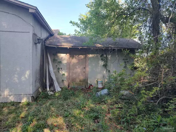 Pensacola, FL 32507,307 N Navy Blvd