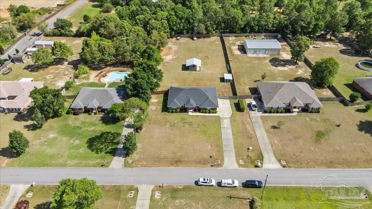 Pace, FL 32571,2863 Wallace Lake Rd