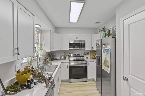 Pensacola, FL 32504,6273 Kirsten Dr