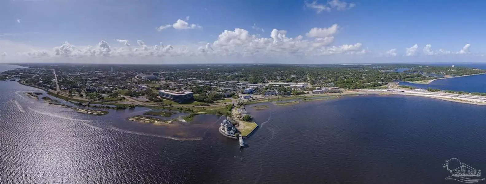 4 Wharf Ave, Pensacola, FL 32502