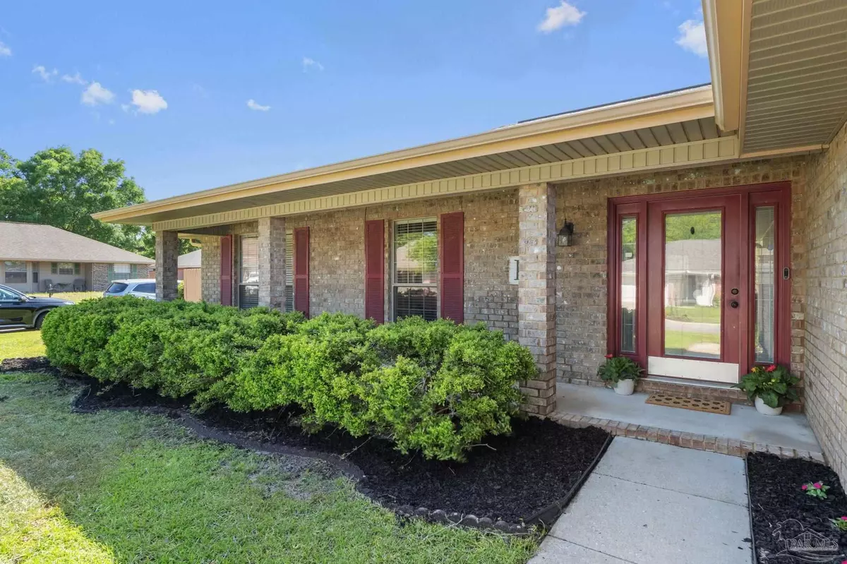 Gulf Breeze, FL 32563,1863 Bay Pine Cir