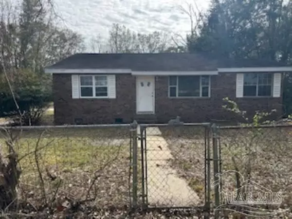 665 W Roberts Rd, Cantonment, FL 32533