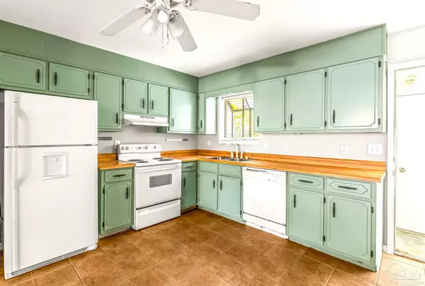 Pensacola, FL 32507,5791 Coronada Blvd