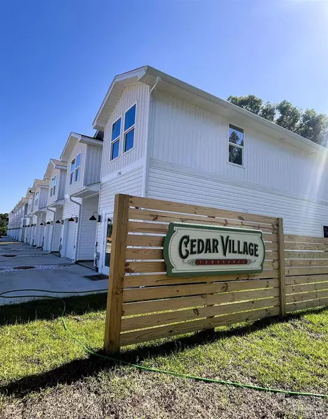 7179 Village Ln, Pensacola, FL 32504