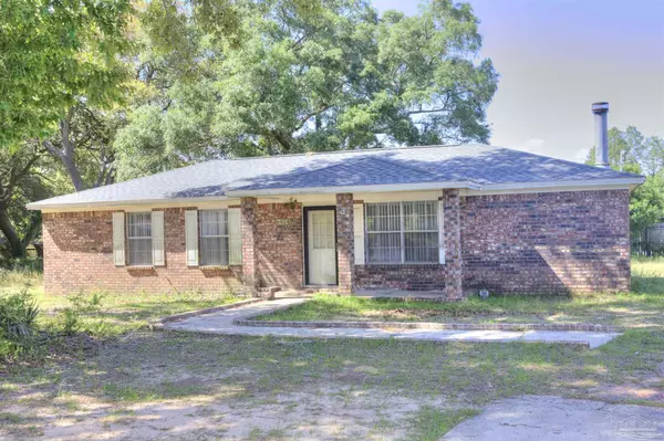 634 Bocage Rd, Cantonment, FL 32533