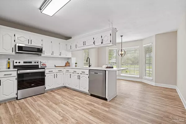 Milton, FL 32570,5674 Windsong Dr