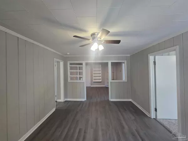 Crestview, FL 32539,337 E Chestnut Ave