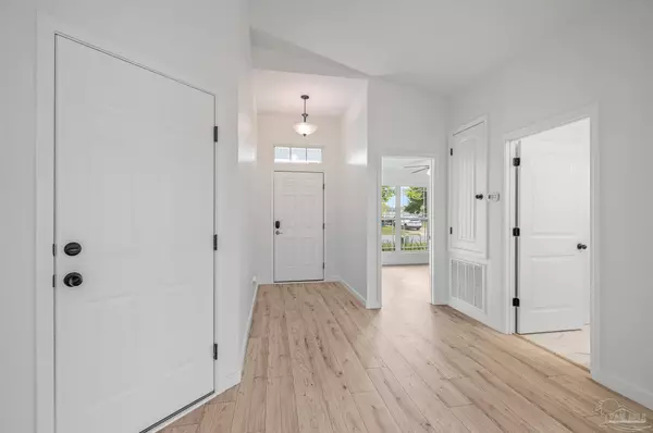 Pace, FL 32571,5711 Peach Dr