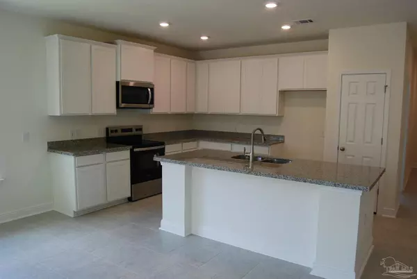 Milton, FL 32583,7705 Piper Cir