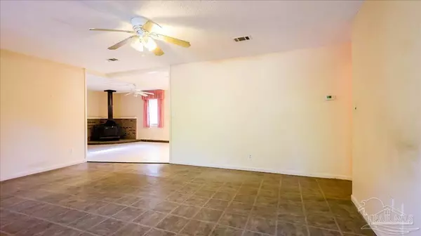 Milton, FL 32583,4237 Audiss Rd