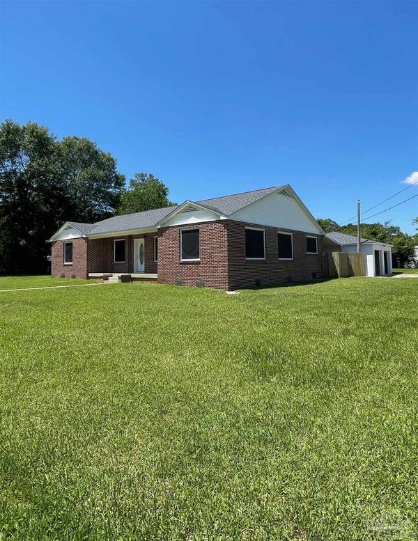 410 Pace Pkwy,  Cantonment,  FL 32533