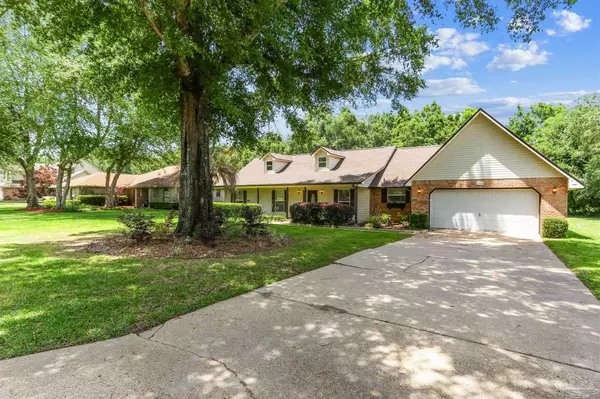 5660 Nicklaus Ln,  Milton,  FL 32570