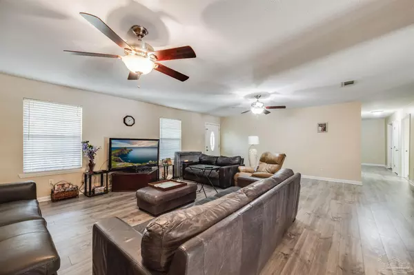 Pensacola, FL 32526,6633 Frank Reeder Rd