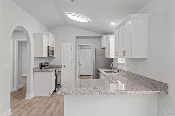 8609 Doris Ave, Pensacola, FL 32534