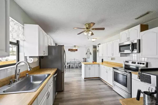Navarre, FL 32566,1828 Sundown Dr