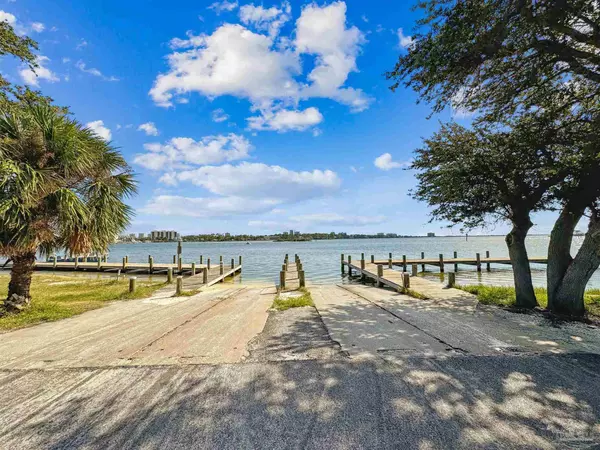 Pensacola, FL 32507,5885 Grotto Ave
