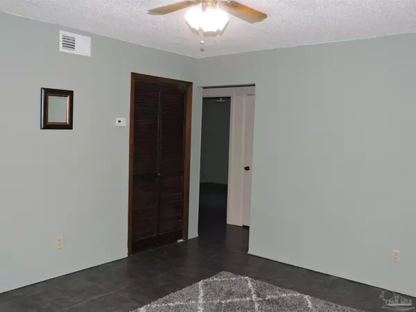 Pensacola, FL 32504,2811 Langley Ave