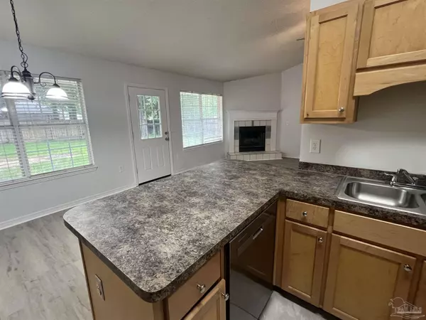 Pace, FL 32571,4888 La Casa Cir