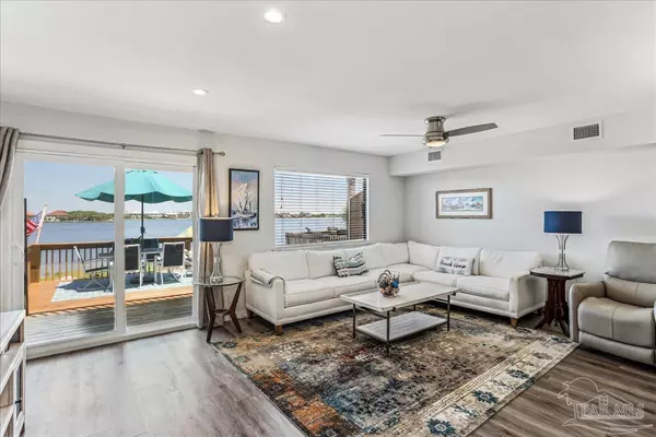 Pensacola Beach, FL 32561,342 Ft Pickens Rd