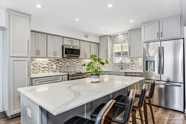 Pensacola Beach, FL 32561,342 Ft Pickens Rd