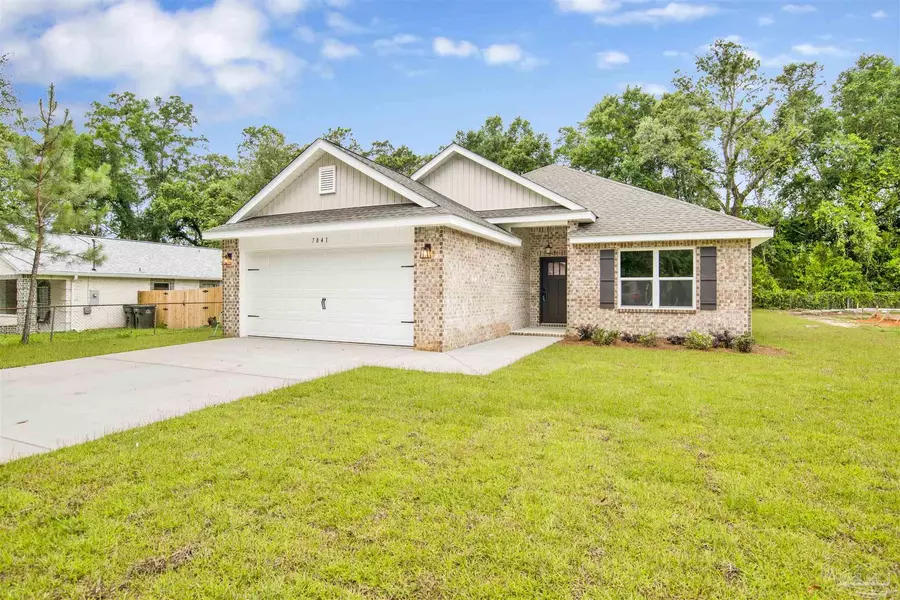 7841 Stallworth Ln, Pensacola, FL 32526