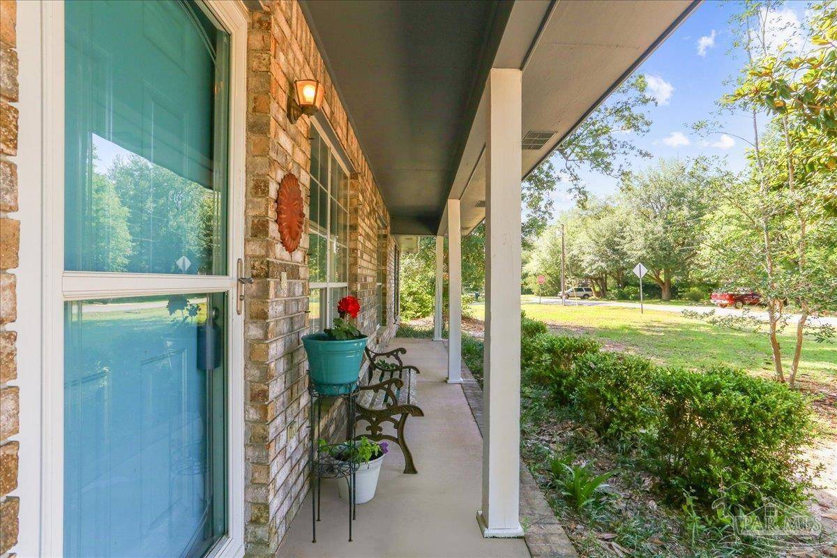 Milton, FL 32570,5471 Shamrock St