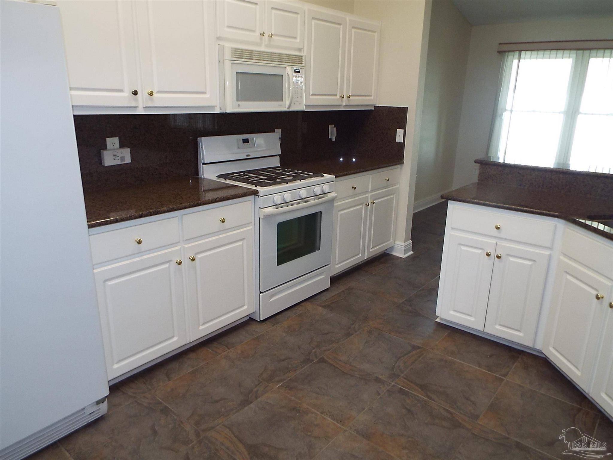 Navarre, FL 32566,2483 Heritage Cir
