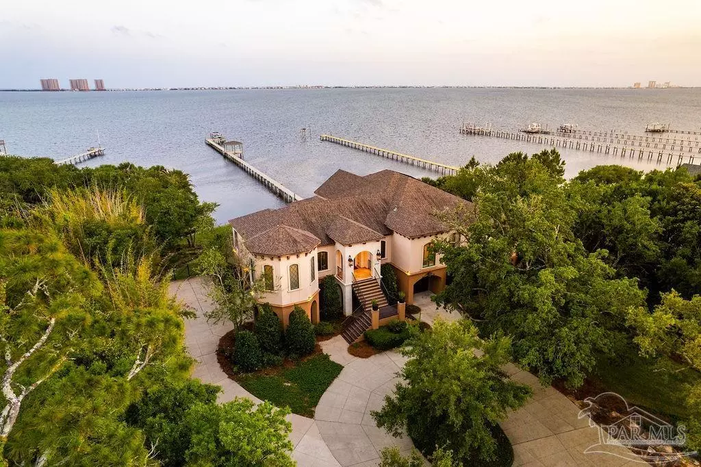 Gulf Breeze, FL 32563,3063 Bay St