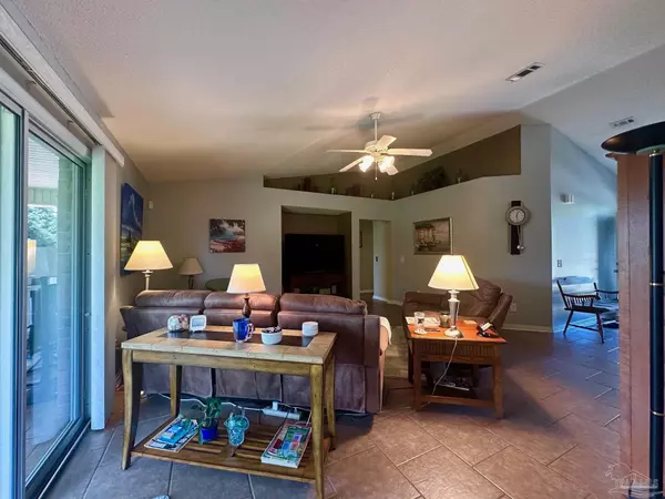 Pace, FL 32571,4901 Pineview Ridge Dr