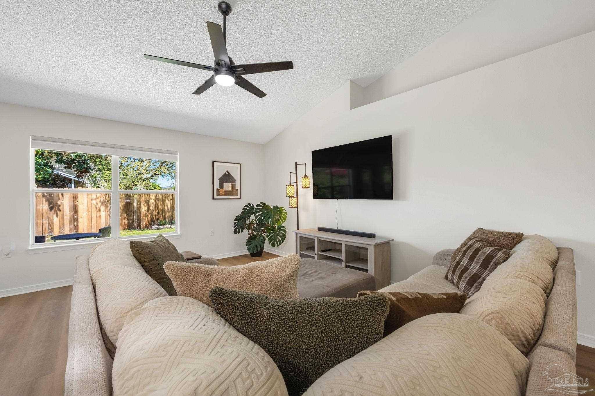 Gulf Breeze, FL 32563,6472 Sandkey Cv