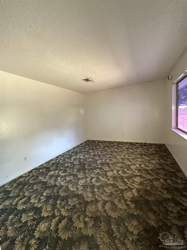 Pensacola, FL 32505,325 N S St