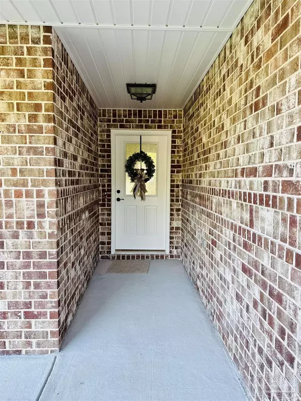 Milton, FL 32583,7919 Twin Lake Dr