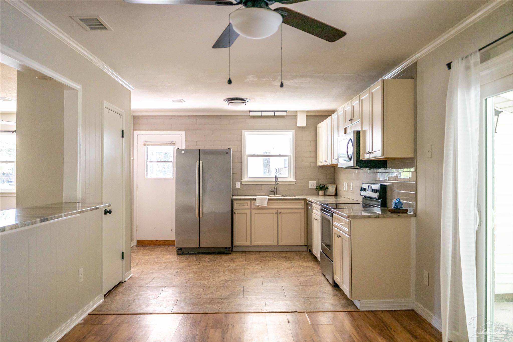 Gulf Breeze, FL 32561,306 Fairpoint Dr