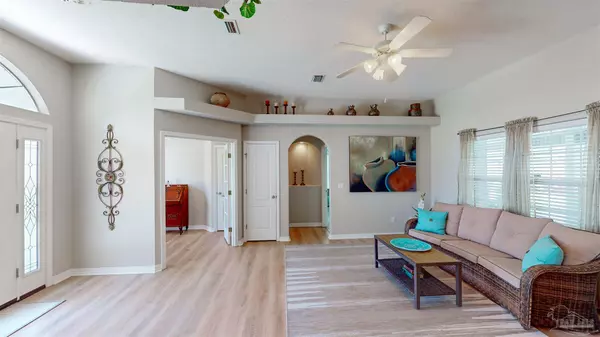 Pensacola, FL 32507,1108 Naples Dr