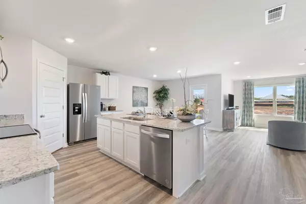 Milton, FL 32583,8760 Bluebell St