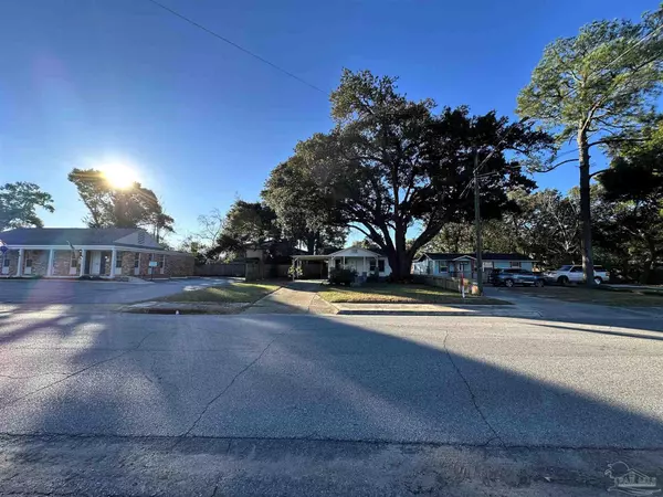 Pensacola, FL 32502,1115 E Cross St