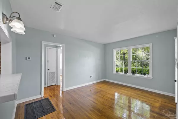 Milton, FL 32583,7074 Milton Ct