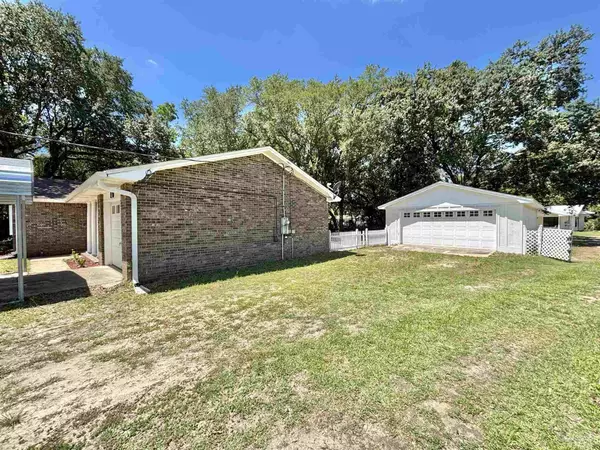 Pace, FL 32571,5737 Chumuckla Hwy